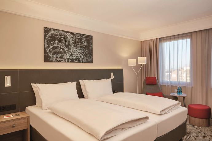 Imagen de la habitación del Hotel H4 Hotel Hannover Messe. Foto 13