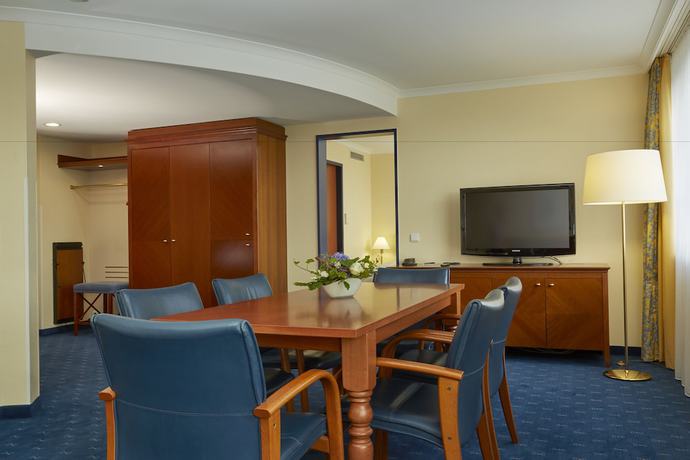 Imagen de la habitación del Hotel H4 Hotel Kassel. Foto 2