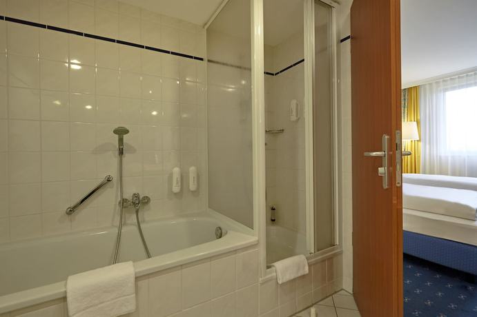 Imagen de la habitación del Hotel H4 Hotel Kassel. Foto 3