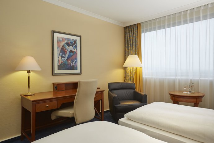 Imagen de la habitación del Hotel H4 Hotel Kassel. Foto 4