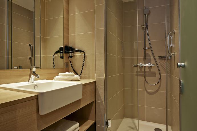 Imagen de la habitación del Hotel H4 Hotel Munchen Messe. Foto 15