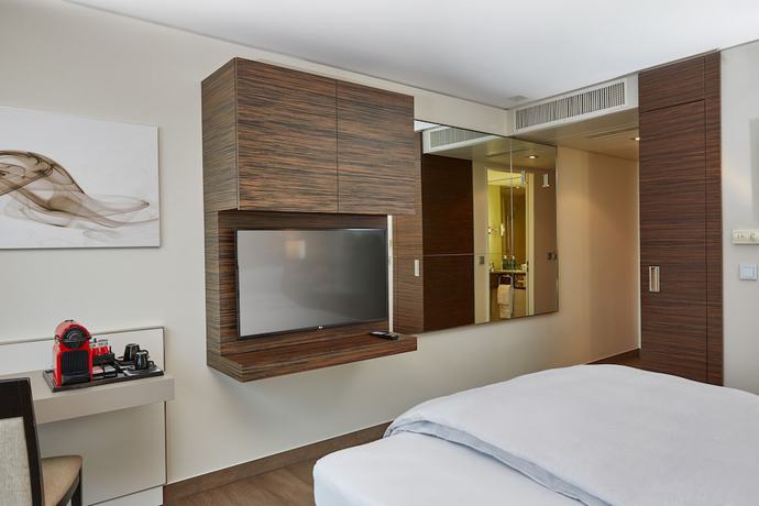 Imagen de la habitación del Hotel H4 Hotel Solothurn. Foto 4