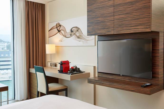 Imagen de la habitación del Hotel H4 Hotel Solothurn. Foto 15