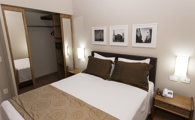 Imagen de la habitación del Hotel H4 Opera Jardins. Foto 6