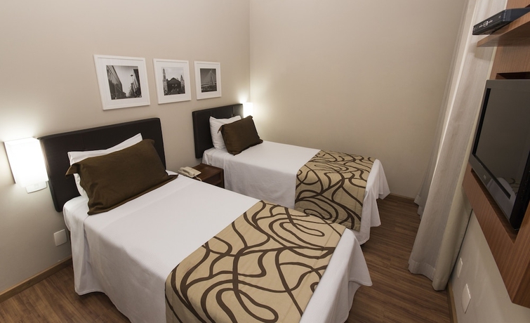 Imagen de la habitación del Hotel H4 Opera Jardins. Foto 7