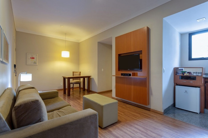 Imagen de la habitación del Hotel H4 Opera Jardins. Foto 15