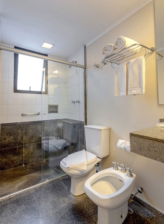 Imagen de la habitación del Hotel H4 Opera Jardins. Foto 19