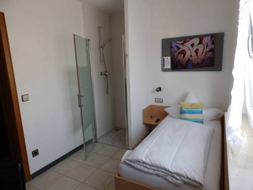 Imagen de la habitación del Hotel H41 Inn Garni Freiburg. Foto 7