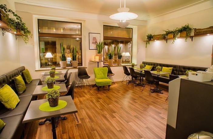 Imagen de los interiores del Hotel H5. Foto 14