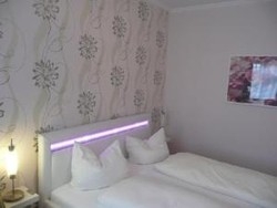 Imagen de la habitación del Hotel H5 Hotel Bremen. Foto 2