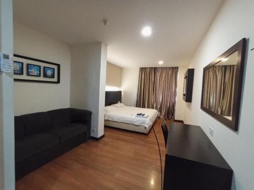 Imagen de la habitación del Hotel H-5 INN. Foto 5