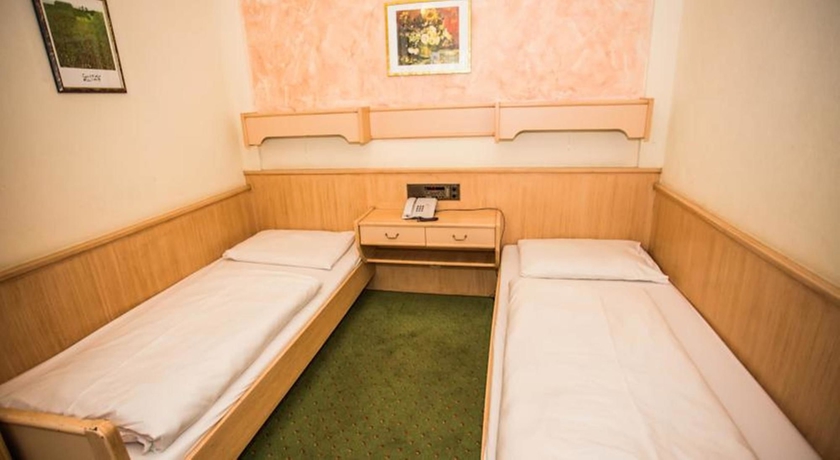 Imagen de la habitación del Hotel HADRIGAN. Foto 6