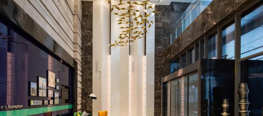 Imagen de los interiores del Hotel HAMPTON BY HILTON SUQIAN SUNING PLAZA. Foto 13