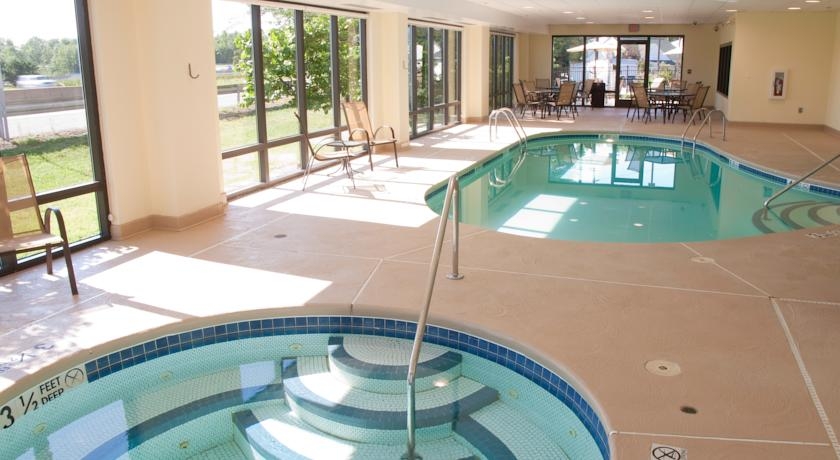 Imagen de la piscina del Hotel HAMPTON INN BUFFALO-SOUTH-I-90. Foto 6