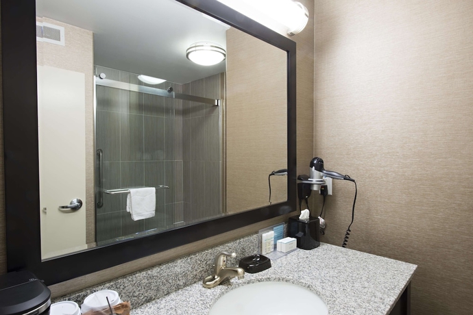 Imagen de la habitación del Hotel HAMPTON INN SASKATOON SOUTH. Foto 11