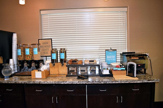 Imagen del bar/restaurante del Hotel HAMPTON INN SASKATOON SOUTH. Foto 3