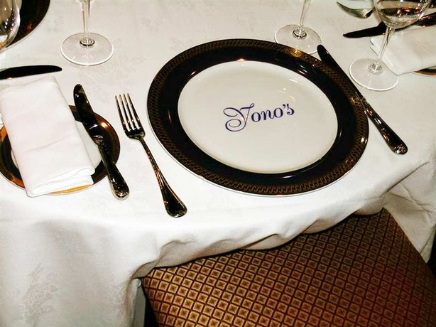 Imagen del bar/restaurante del Hotel HAMPTON INN - SUITES ALBANY-DOWNTOWN. Foto 4