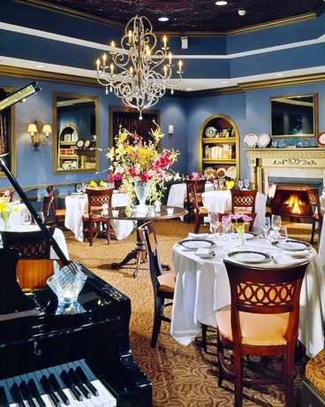 Imagen del bar/restaurante del Hotel HAMPTON INN - SUITES ALBANY-DOWNTOWN. Foto 6