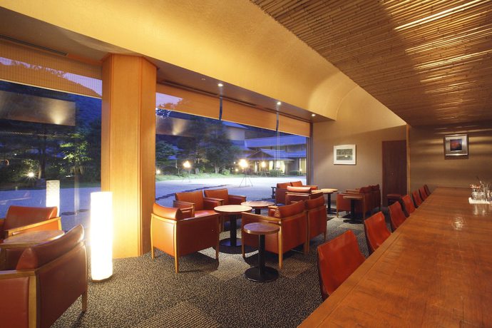 Imagen del bar/restaurante del Hotel HANAMAKI ONSEN HOTEL KOYOKAN. Foto 20