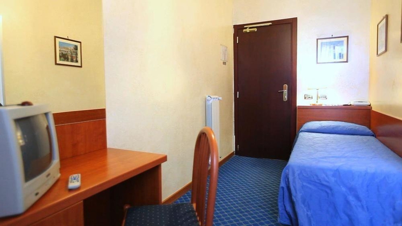 Imagen general del Hotel HARMONY, Castro Pretorio. Foto 1