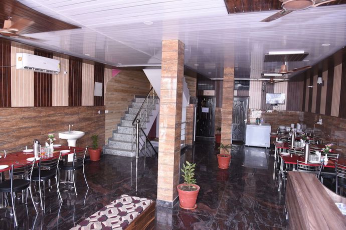 Imagen del bar/restaurante del Hotel HBC Accurate. Foto 2