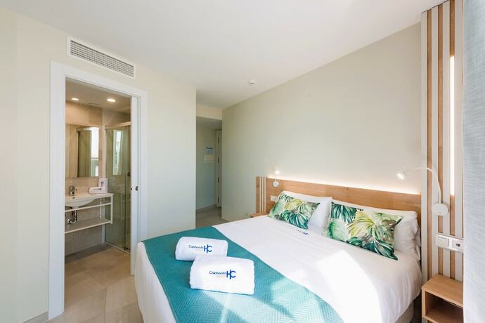 Imagen de la habitación del Hotel HC Calahonda Beach Nerja. Foto 14