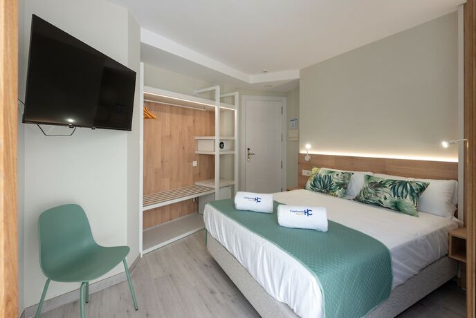 Imagen de la habitación del Hotel HC Calahonda Beach Nerja. Foto 20