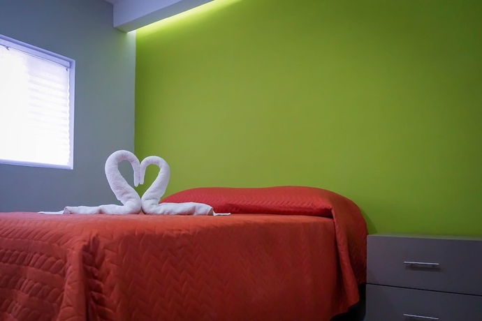 Imagen de la habitación del Hotel HC Express. Foto 6