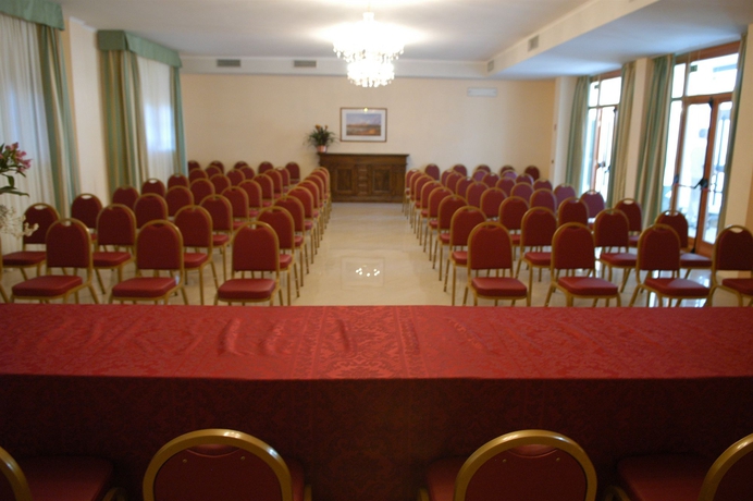 Imagen de los interiores del Hotel HC Hotel Cremona Pilgrim's. Foto 10