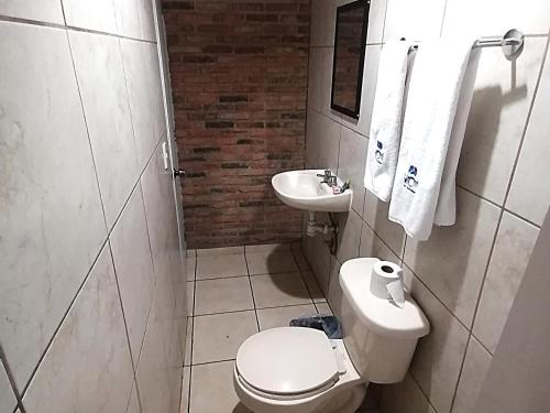 Imagen de la habitación del Hotel HCM Guadalajara. Foto 17