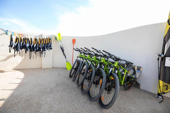 Imagen de los exteriores del Hotel HD Beach Resort and SPA. Foto 18