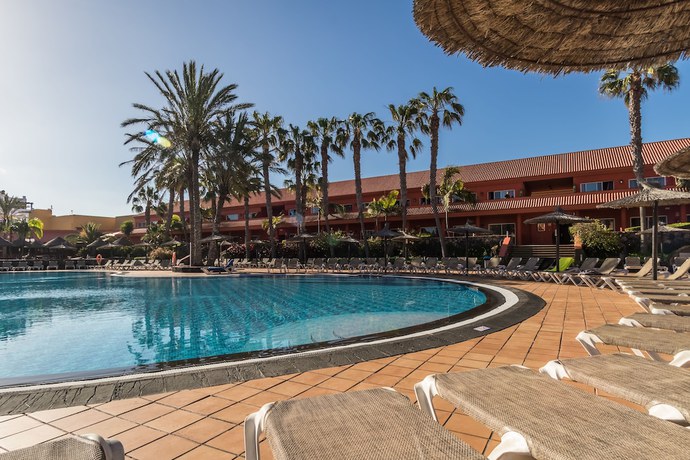 Imagen de la piscina del Hotel HD Lobos Natura Fuerteventura. Foto 12