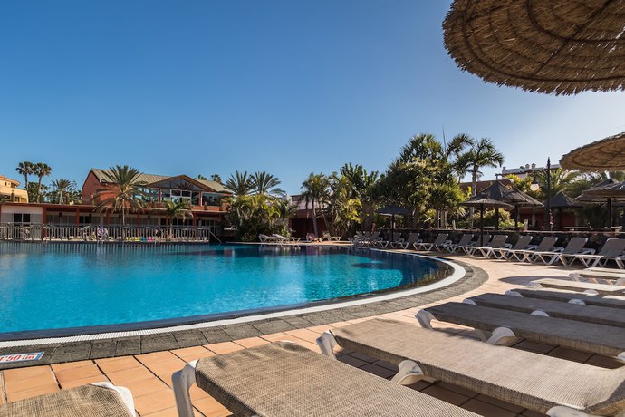 Imagen de la piscina del Hotel HD Lobos Natura Fuerteventura. Foto 13