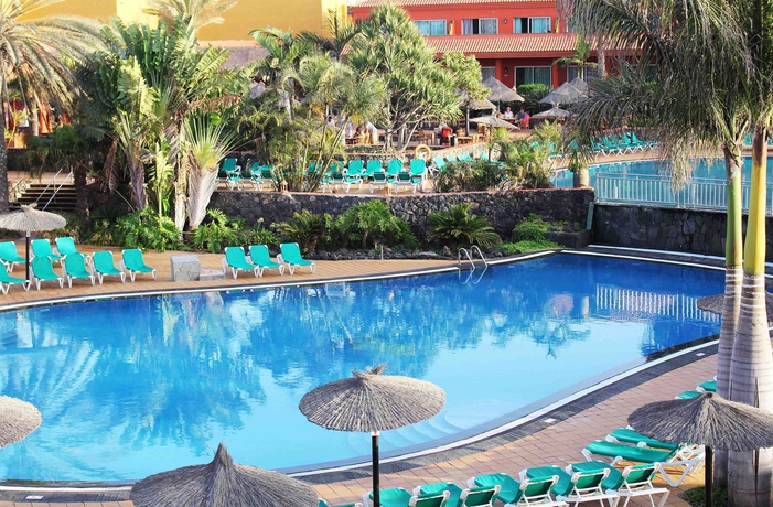 Imagen de la piscina del Hotel HD Lobos Natura Fuerteventura. Foto 13