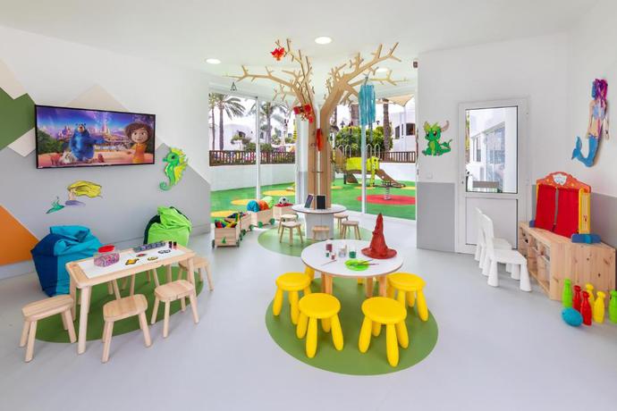 Imagen de los interiores del Hotel HD Parque Cristobal Tenerife. Foto 11