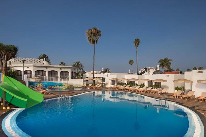 Imagen de la piscina del Hotel HD Parque Cristobal Tenerife. Foto 17