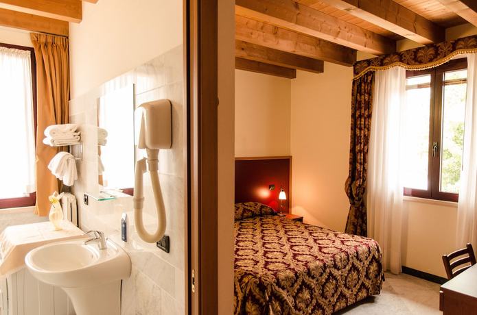 Imagen de la habitación del Hotel HDomus. Foto 6