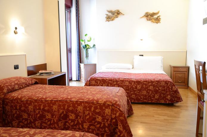 Imagen de la habitación del Hotel HDomus. Foto 17