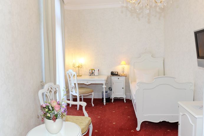 Imagen de la habitación del Hotel HELIOPARK Bad Zum Hirsch. Foto 8