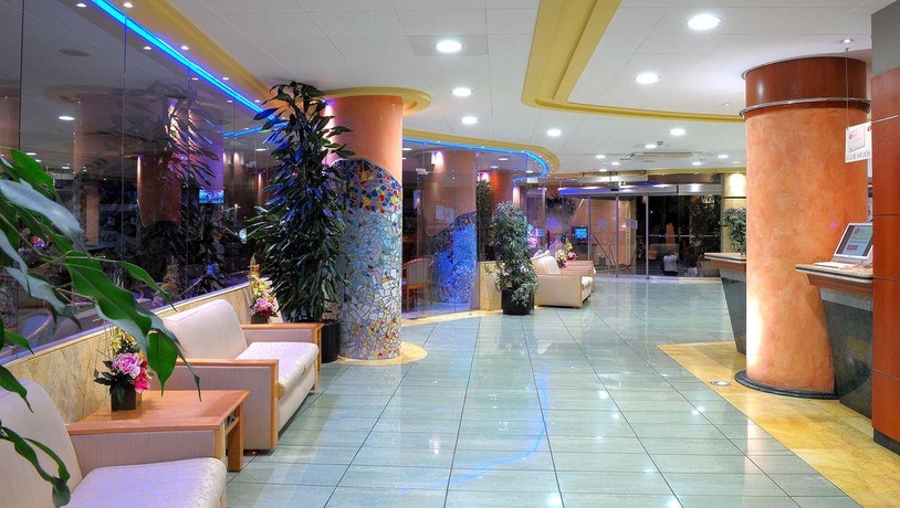 Imagen general del Hotel HELIOS LLORET. Foto 12