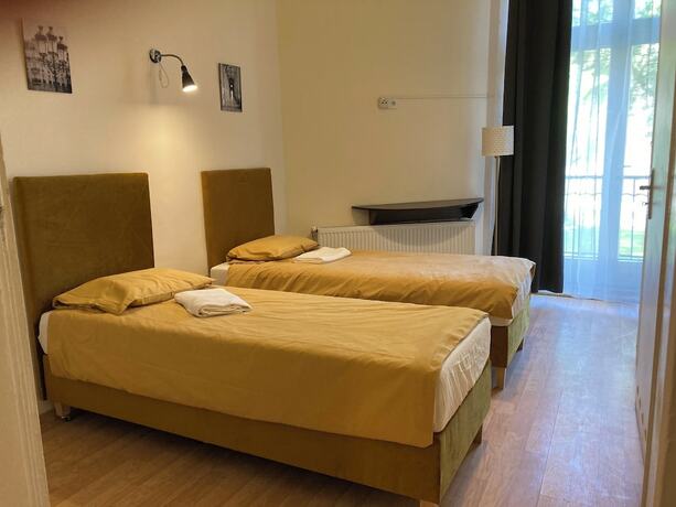 Imagen de la habitación del Hotel HELLO Aparthotels. Foto 5