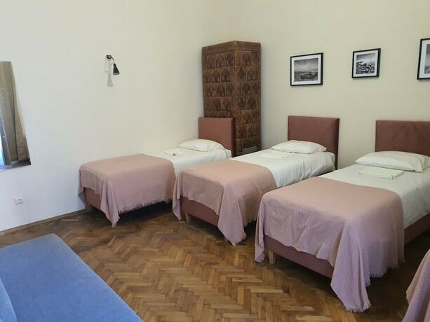 Imagen de la habitación del Hotel HELLO Aparthotels. Foto 7