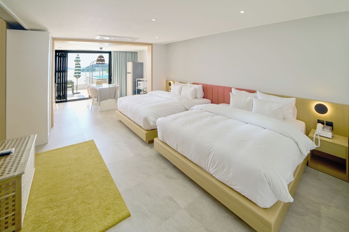 Imagen de la habitación del Hotel HEMIRION POOL VILLAandRESORT. Foto 1