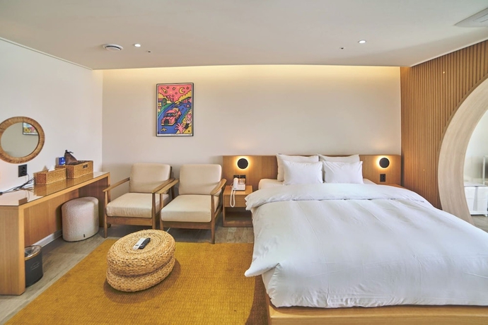 Imagen de la habitación del Hotel HEMIRION POOL VILLAandRESORT. Foto 7