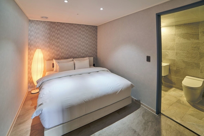 Imagen de la habitación del Hotel HEMIRION POOL VILLAandRESORT. Foto 12