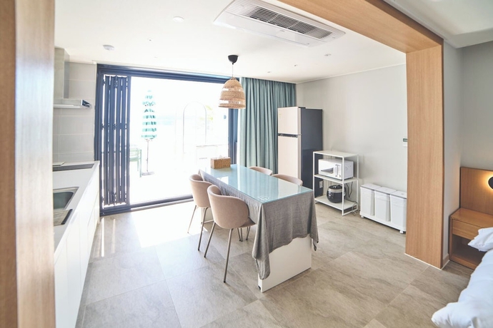 Imagen de la habitación del Hotel HEMIRION POOL VILLAandRESORT. Foto 15