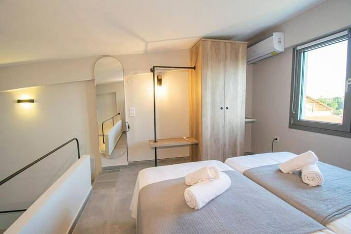 Imagen general del Hotel HERACLEA SUITES. Foto 7