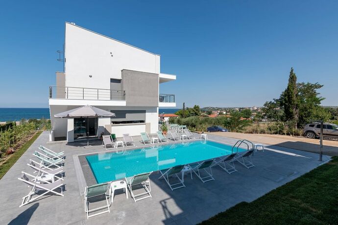 Imagen general del Hotel HERACLEA SUITES. Foto 11