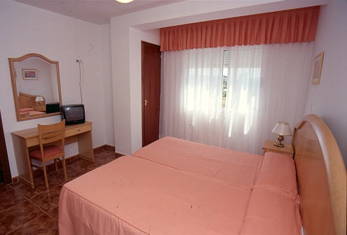 Imagen de la habitación del Hotel HERMIDA. Foto 4