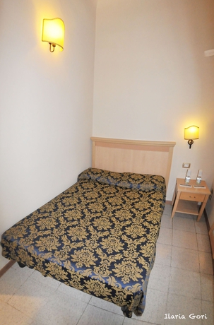 Imagen de la habitación del Hotel HHB hotel Firenze Santa Maria Novella. Foto 4